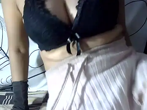 Snapshot of Lovely-Simran chatting on 2, 10, 2025 Lovely-Simran online show from 2, 10, 2025