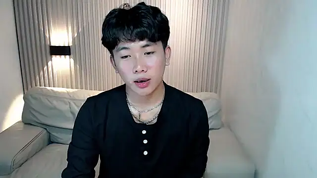 Snapshot of dangerzone0122 chatting on 5, 10, 2025 dangerzone0122 online show from 5, 10, 2025