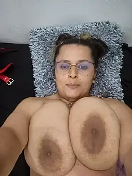 Snapshot of Miss_balloonsmila chatting on 14, 1, 2025 Miss balloonsmila online show from 14, 1, 2025