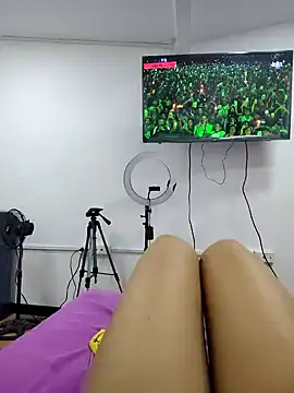 Snapshot of Miss_balloonsmila chatting on 6, 2, 2025 Miss balloonsmila online show from 6, 2, 2025