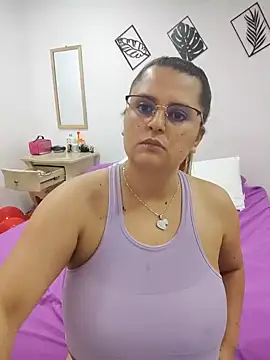 Snapshot of Miss_balloonsmila chatting on 17, 2, 2025 Miss balloonsmila online show from 17, 2, 2025