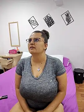 Snapshot of Miss_balloonsmila chatting on 28, 2, 2025 Miss balloonsmila online show from 28, 2, 2025