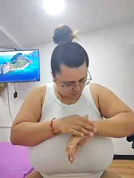 Snapshot of Miss_balloonsmila chatting on 21, 9, 2025 Miss balloonsmila online show from 21, 9, 2025