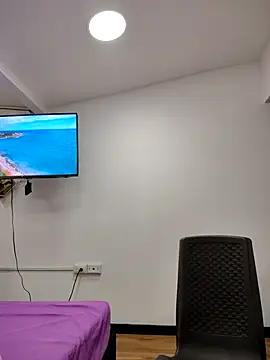 Snapshot of Miss_balloonsmila chatting on 8, 10, 2025 Miss balloonsmila online show from 8, 10, 2025