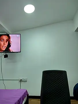 Snapshot of Miss_balloonsmila chatting on 7, 11, 2025 Miss balloonsmila online show from 7, 11, 2025