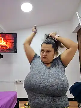 Snapshot of Miss_balloonsmila chatting on 18, 11, 2025 Miss balloonsmila online show from 18, 11, 2025