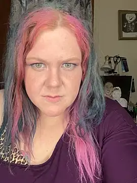 leenieb88 online show from 23, 12, 2024