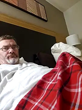 Snapshot of tileguyyy chatting on 7, 3, 2026 tileguyyy online show from 7, 3, 2026