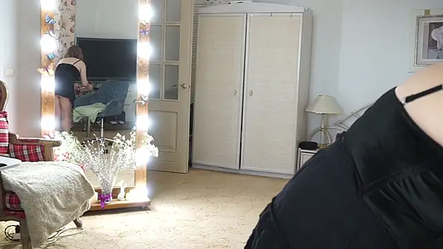 Snapshot of moonlight4u chatting on 28, 4, 2026 moonlight4u online show from 28, 4, 2026