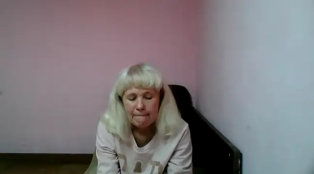 Snapshot of sakura_blonde chatting on 6, 2, 2025 sakura blonde online show from 6, 2, 2025