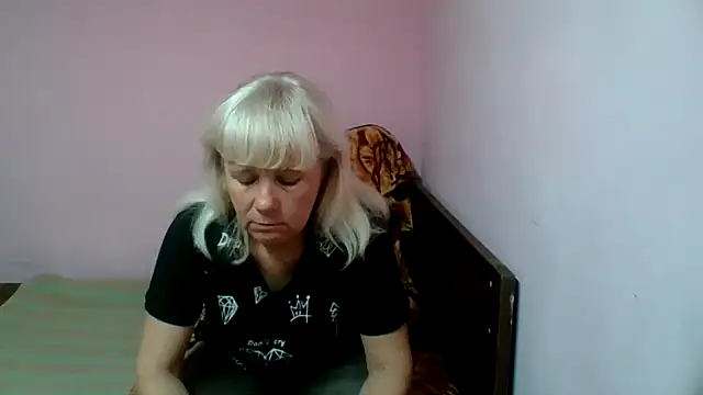 Snapshot of sakura_blonde chatting on 15, 2, 2025 sakura blonde online show from 15, 2, 2025