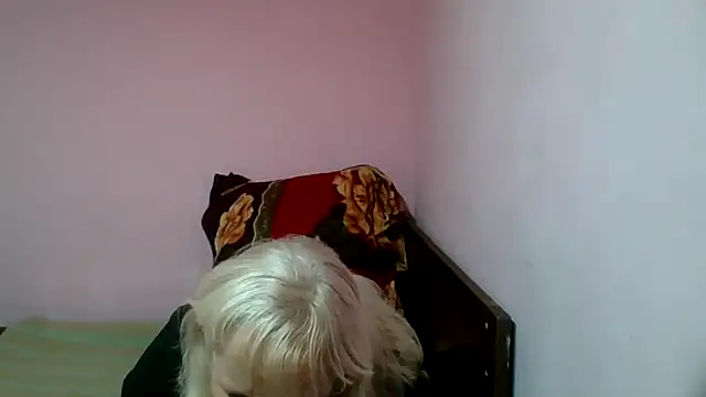 Snapshot of sakura_blonde chatting on 15, 2, 2025 sakura blonde online show from 15, 2, 2025