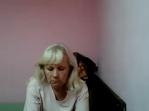 Snapshot of sakura_blonde chatting on 5, 3, 2025 sakura blonde online show from 5, 3, 2025