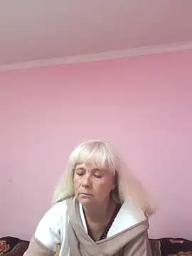 Snapshot of sakura_blonde chatting on 25, 9, 2025 sakura blonde online show from 25, 9, 2025