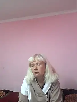 Snapshot of sakura_blonde chatting on 26, 9, 2025 sakura blonde online show from 26, 9, 2025