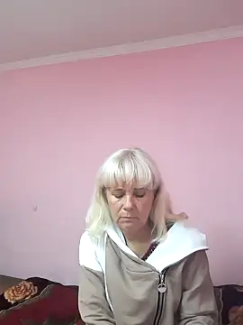 Snapshot of sakura_blonde chatting on 28, 9, 2025 sakura blonde online show from 28, 9, 2025