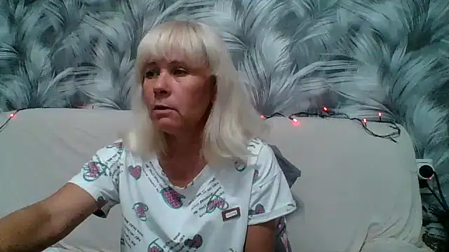 Snapshot of sakura_blonde chatting on 3, 10, 2025 sakura blonde online show from 3, 10, 2025