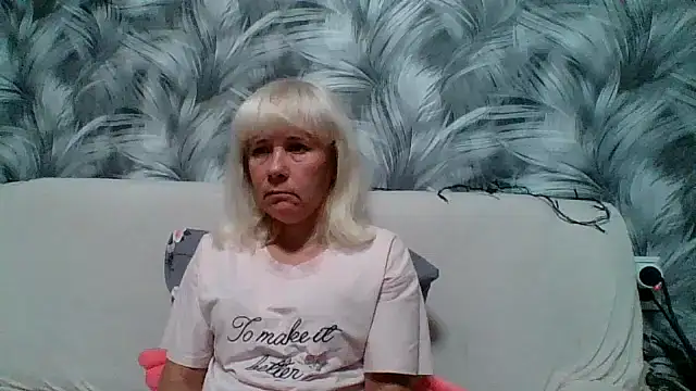 Snapshot of sakura_blonde chatting on 4, 10, 2025 sakura blonde online show from 4, 10, 2025