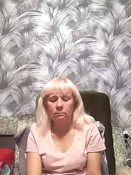 Snapshot of sakura_blonde chatting on 8, 10, 2025 sakura blonde online show from 8, 10, 2025