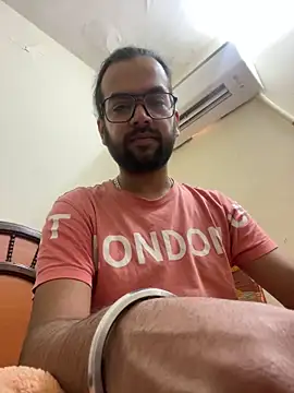 Snapshot of Arsh_Loves_Luv chatting on 28, 12, 2024 Arsh Loves Luv online show from 28, 12, 2024