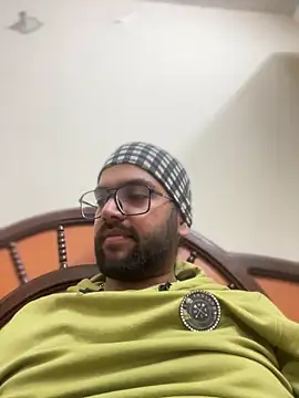 Snapshot of Arsh_Loves_Luv chatting on 30, 12, 2024 Arsh Loves Luv online show from 30, 12, 2024