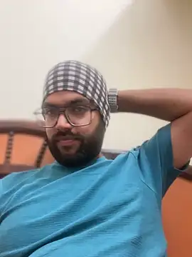 Snapshot of Arsh_Loves_Luv chatting on 4, 1, 2025 Arsh Loves Luv online show from 4, 1, 2025