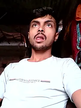 Snapshot of Suraj223kumar chatting on 19, 10, 2025 Suraj223kumar online show from 19, 10, 2025