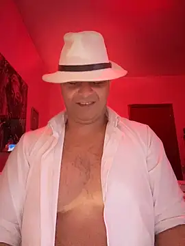 Snapshot of SecretlyDD chatting on 17, 2, 2025 SecretlyDD online show from 17, 2, 2025