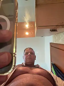 Snapshot of SecretlyDD chatting on 21, 12, 2025 SecretlyDD online show from 21, 12, 2025