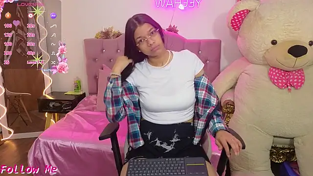 Emilly tay online show from 15, 1, 2025