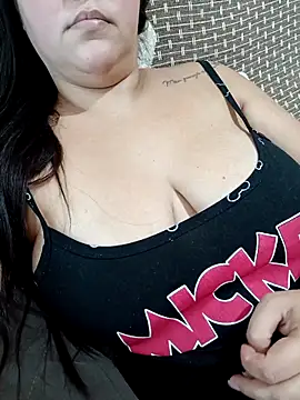 Paolaa hoot online show from 14, 4, 2026