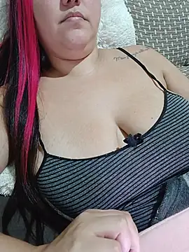 Paolaa hoot online show from 23, 6, 2026