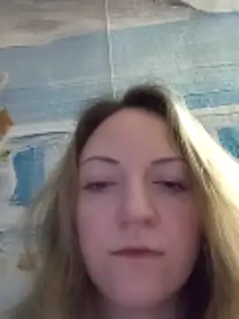 KattyLuuu online show from 4, 12, 2025