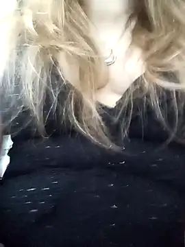 KattyLuuu online show from 16, 4, 2026