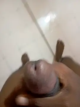 Snapshot of tharu111111 chatting on 5, 2, 2025 tharu111111 online show from 5, 2, 2025