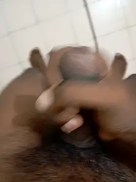 Snapshot of tharu111111 chatting on 22, 9, 2025 tharu111111 online show from 22, 9, 2025