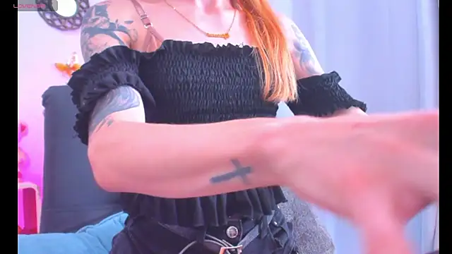 Snapshot of GabbyHills chatting on 14, 12, 2025 GabbyHills online show from 14, 12, 2025