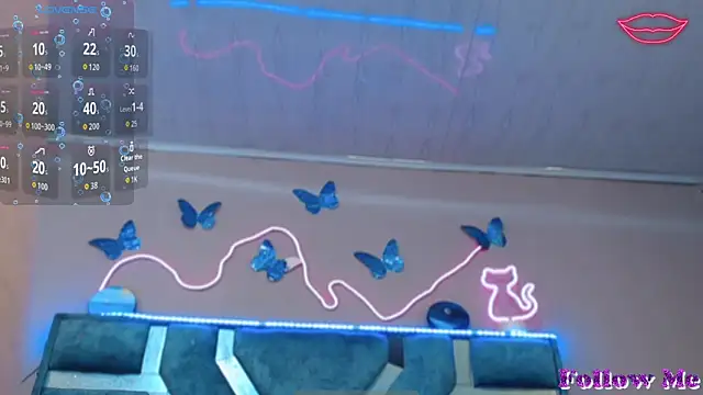 Snapshot of Roxan_Fox- chatting on 25, 11, 2025 Roxan Fox- online show from 25, 11, 2025