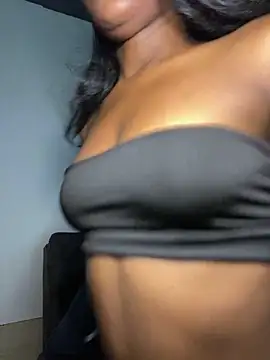 Snapshot of Zizi-campbel chatting on 30, 1, 2025 Zizi-campbel online show from 30, 1, 2025