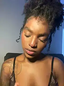 Snapshot of Zizi-campbel chatting on 9, 2, 2025 Zizi-campbel online show from 9, 2, 2025