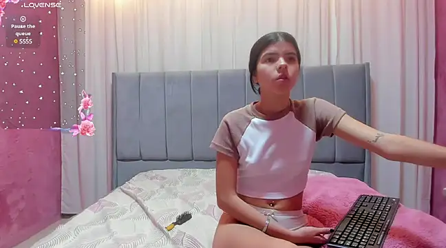 Snapshot of Maddy_bennet chatting on 29, 12, 2024 Maddy bennet online show from 29, 12, 2024