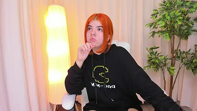 Snapshot of Maddy_bennet chatting on 19, 2, 2025 Maddy bennet online show from 19, 2, 2025