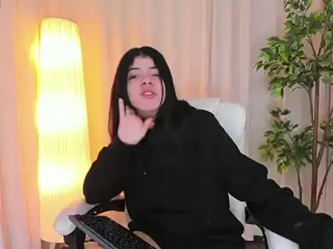 Snapshot of Maddy_bennet chatting on 12, 3, 2025 Maddy bennet online show from 12, 3, 2025