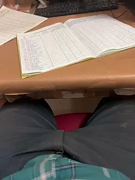 Snapshot of Hillz_king_98 chatting on 5, 2, 2025 Hillz king 98 online show from 5, 2, 2025