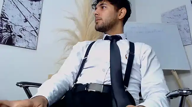 Snapshot of Samir_bear chatting on 8, 1, 2025 Samir bear online show from 8, 1, 2025