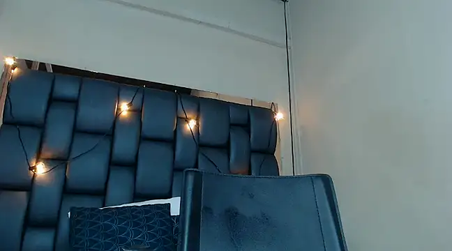 Snapshot of Samir_bear chatting on 10, 1, 2025 Samir bear online show from 10, 1, 2025