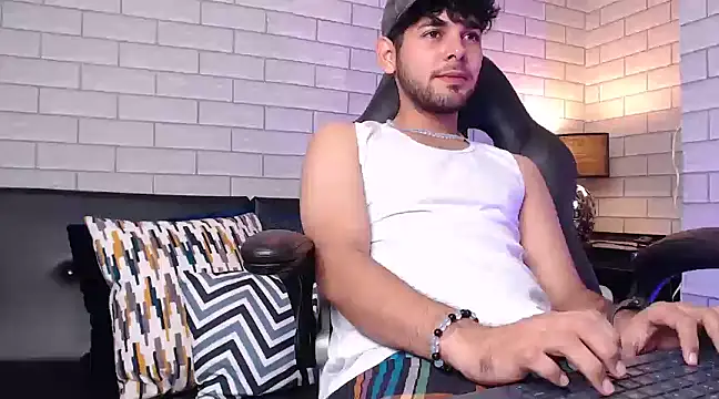 Snapshot of Samir_bear chatting on 18, 2, 2025 Samir bear online show from 18, 2, 2025