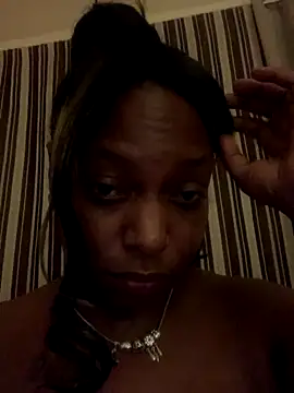 Snapshot of sweethoneypussi chatting on 28, 9, 2025 sweethoneypussi online show from 28, 9, 2025