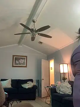 Snapshot of sweethoneypussi chatting on 31, 10, 2025 sweethoneypussi online show from 31, 10, 2025