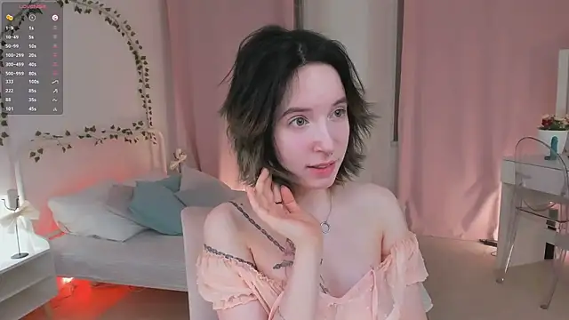 lilithlunna online show from 4, 2, 2025